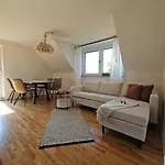 Moderne 70qm Nahe Wuerzburg, Daa, A3, A7, A81 In Fuchsstadt Apartamento Reichenberg (Bavaria)